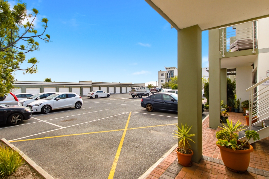 2 Bedroom Property for Sale in Whispering Pines Western Cape